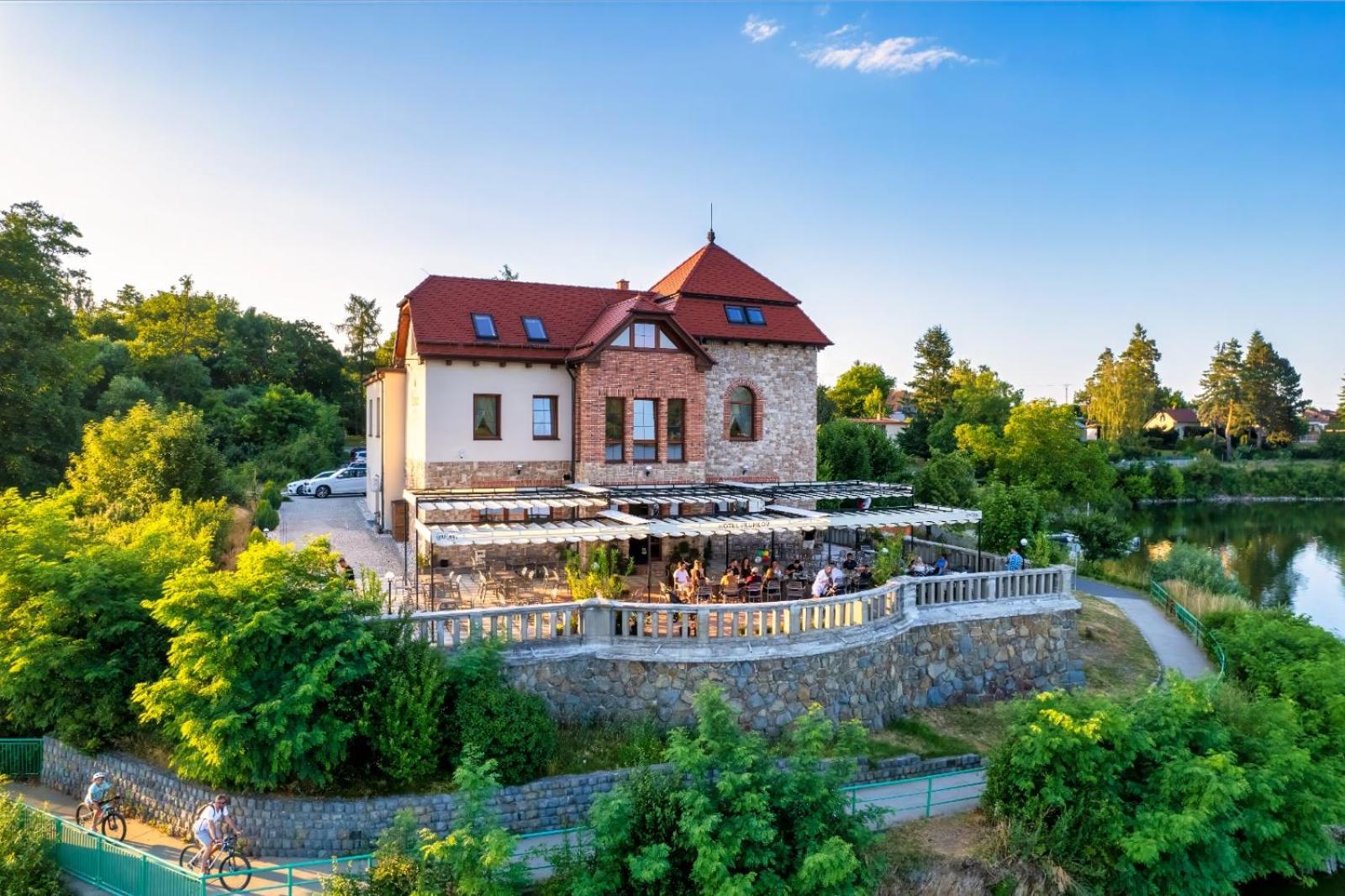 Hotel Plumlov Mostkovice Dış mekan fotoğraf