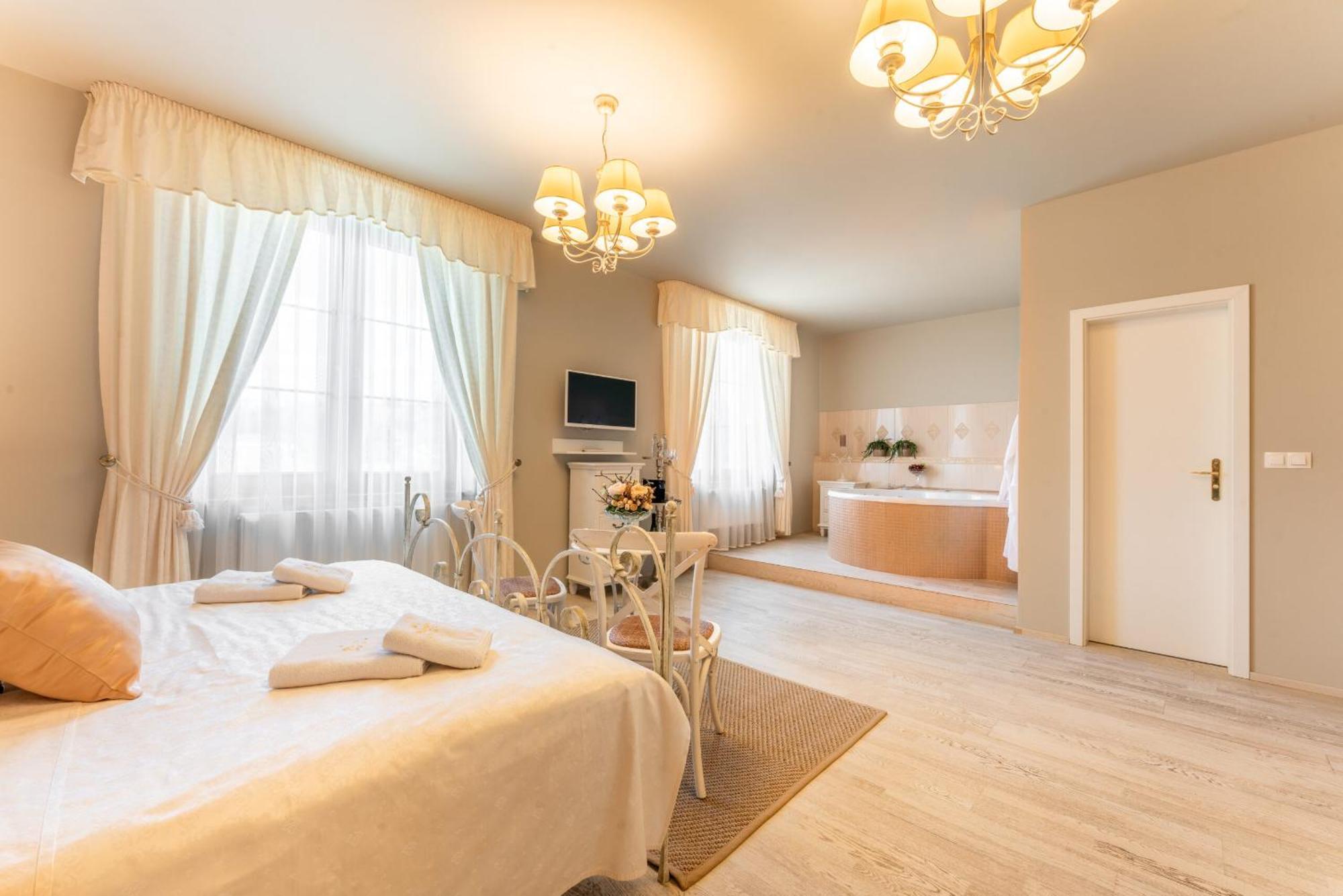 Hotel Plumlov Mostkovice Dış mekan fotoğraf